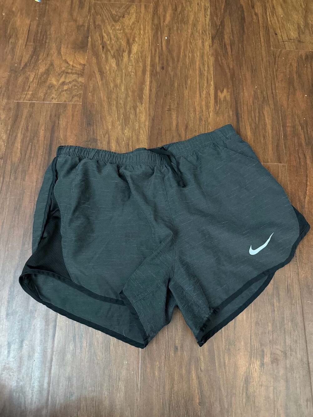 Nike Women's Dri-FIT Tempo Heathered Running Shorts